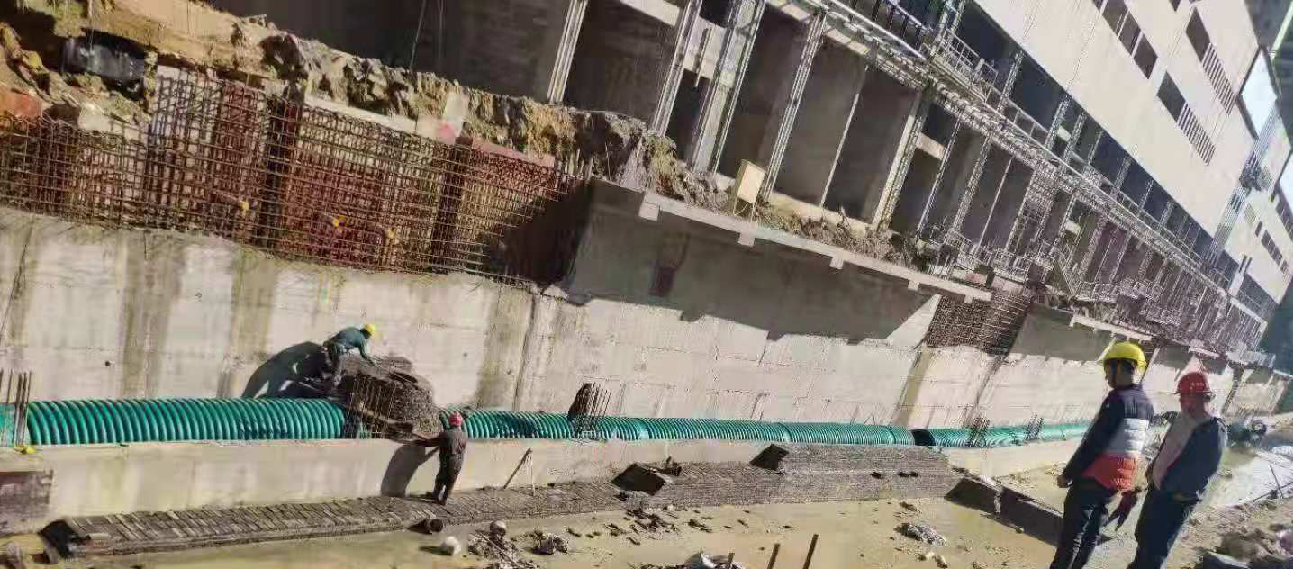 立筋式中空壁钢塑复合缠绕管
